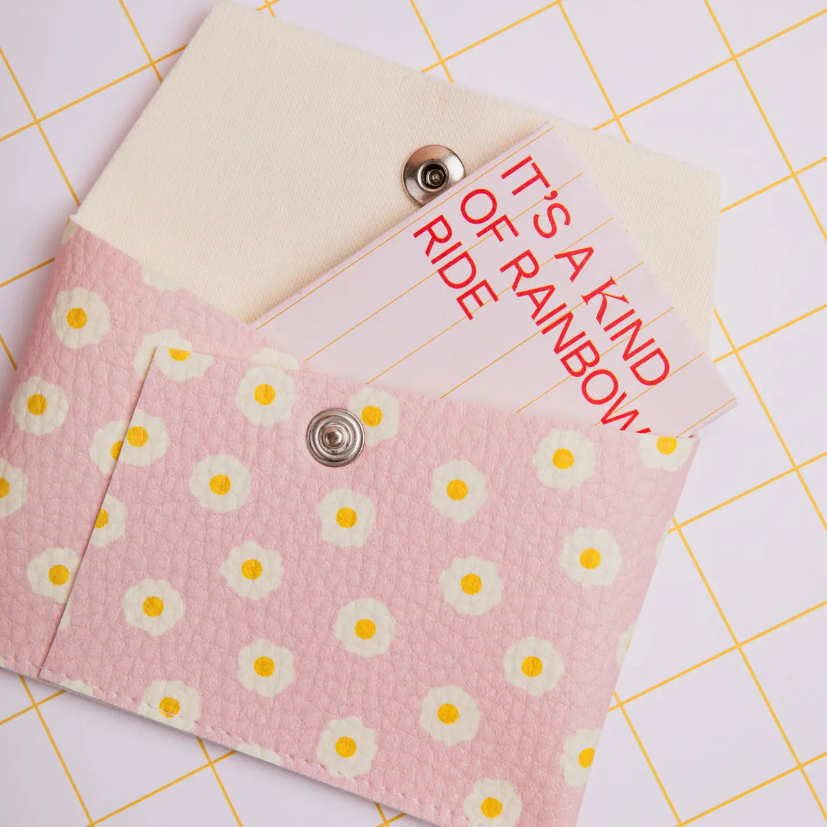 Card Holder - Huevos Pink